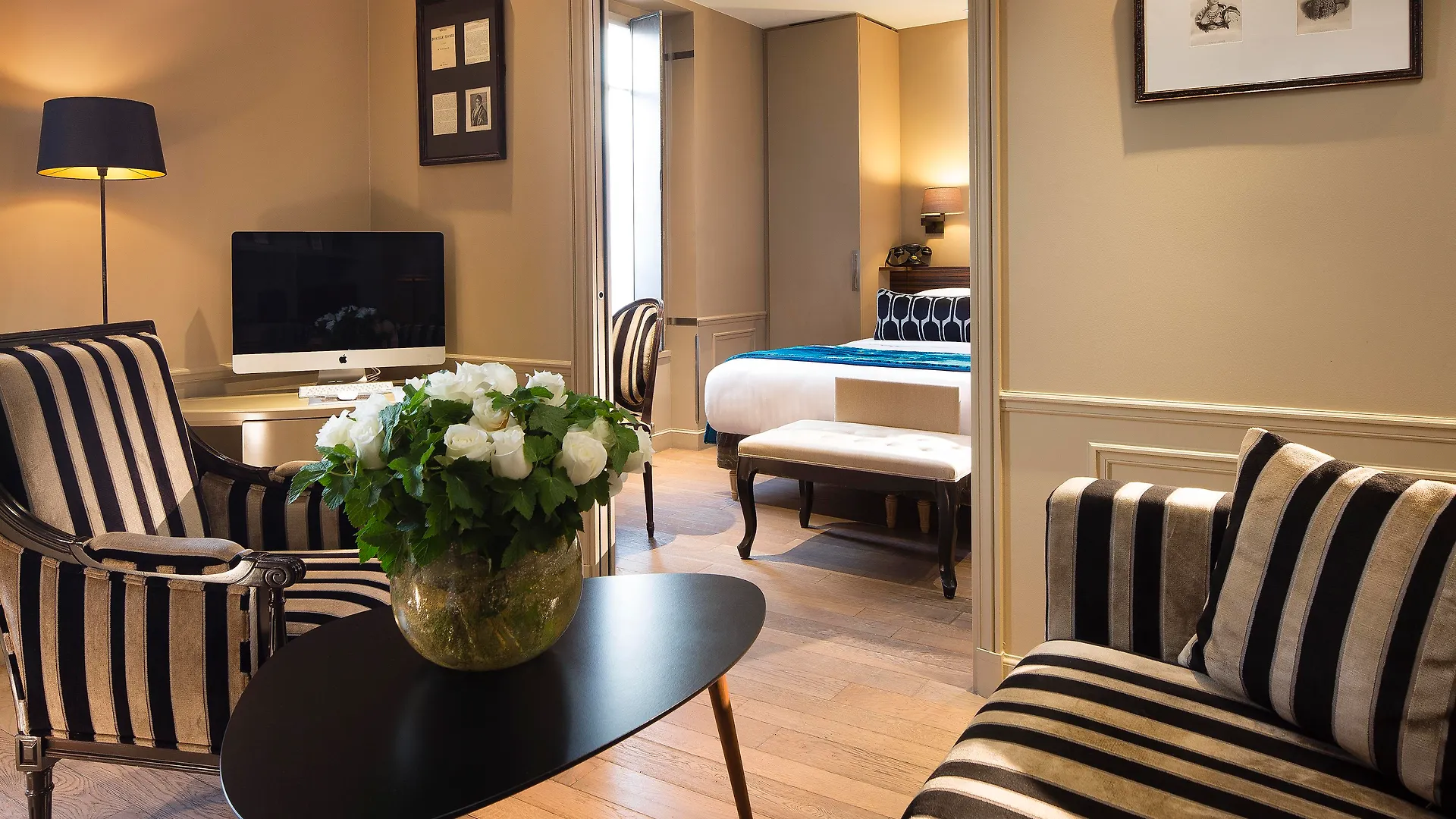 & La Belle Juliette Hotel Paris
