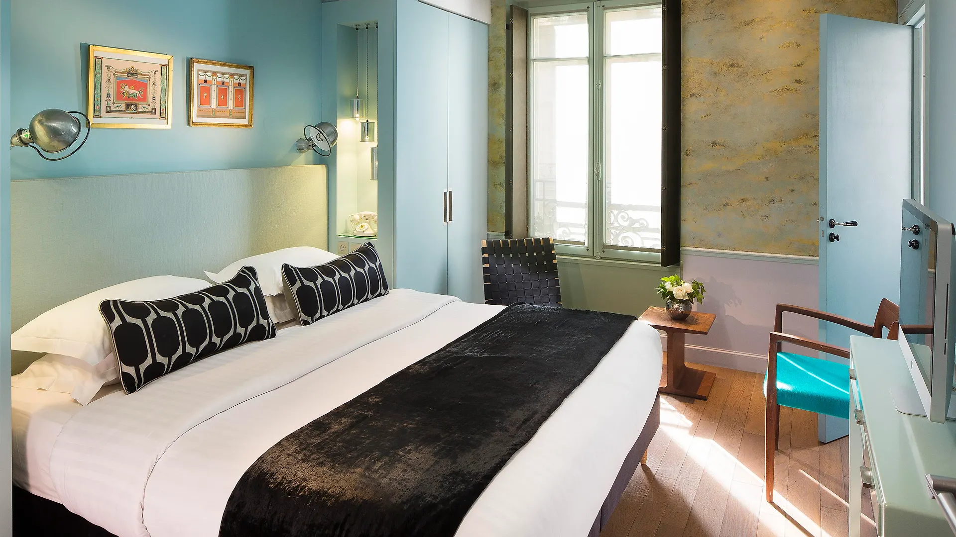 & La Belle Juliette Hotel Paris